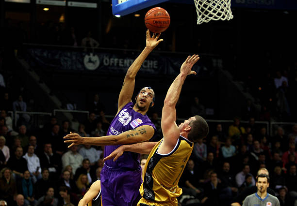 帮助他在新 帮助他在新