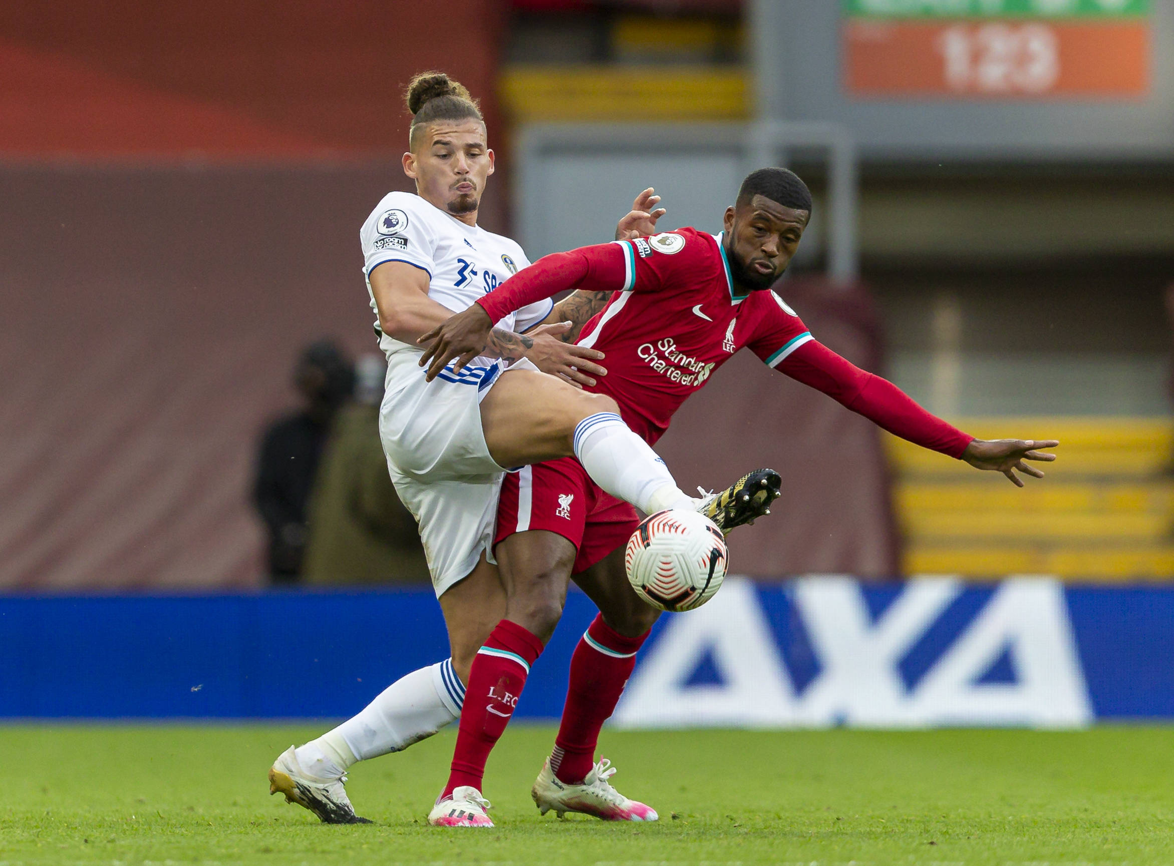 全场屏住呼 全场屏住呼